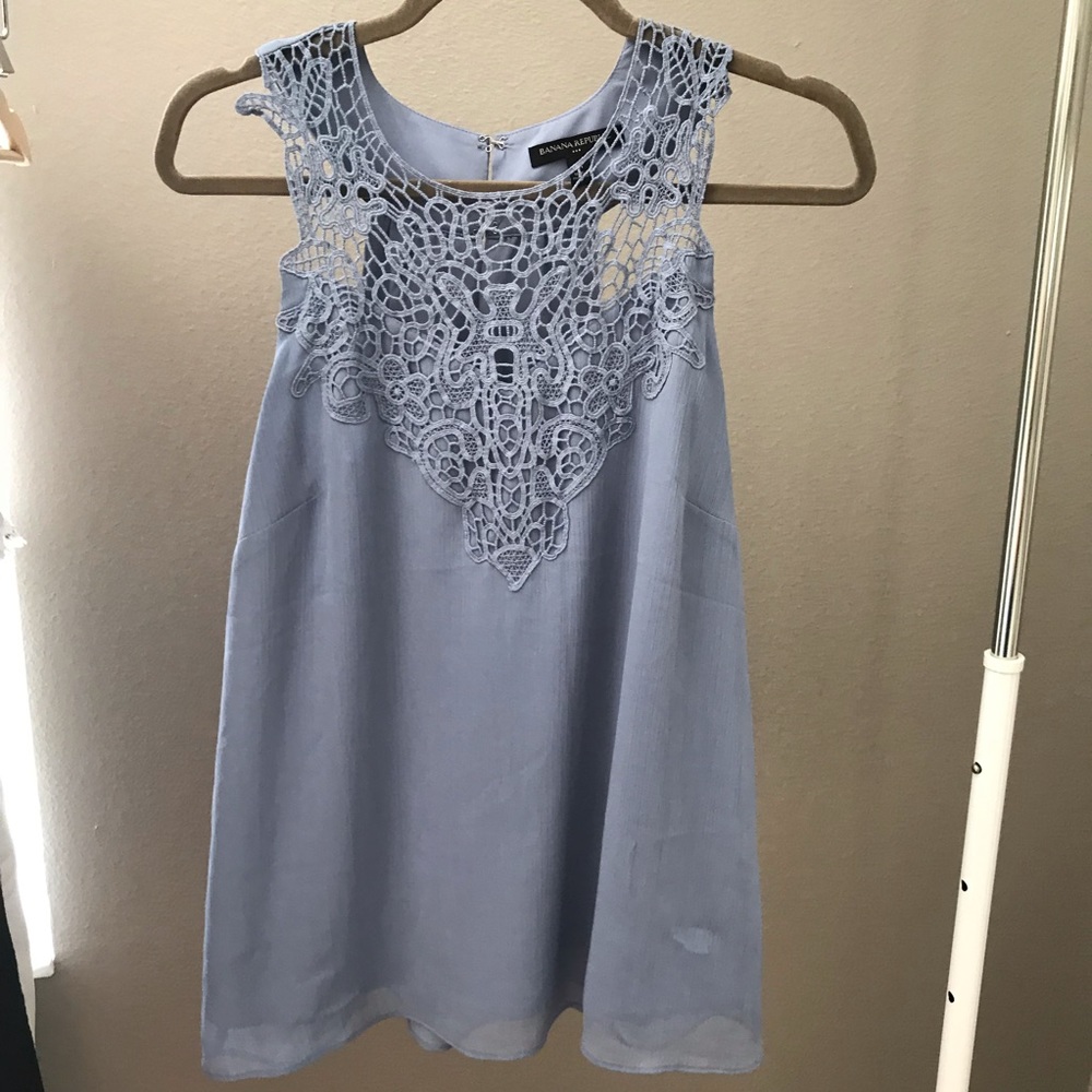 LIGHT BLUE BANANA REPUBLIC BLOUSE